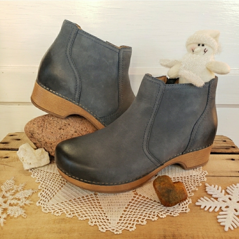 Red Blue Dansko Barbara Clog Boot Ankle Bootie Burnished Nubuck Boho 36 38 39 - Picture 3 of 15